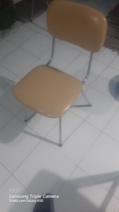 Cadeiras para desocupar