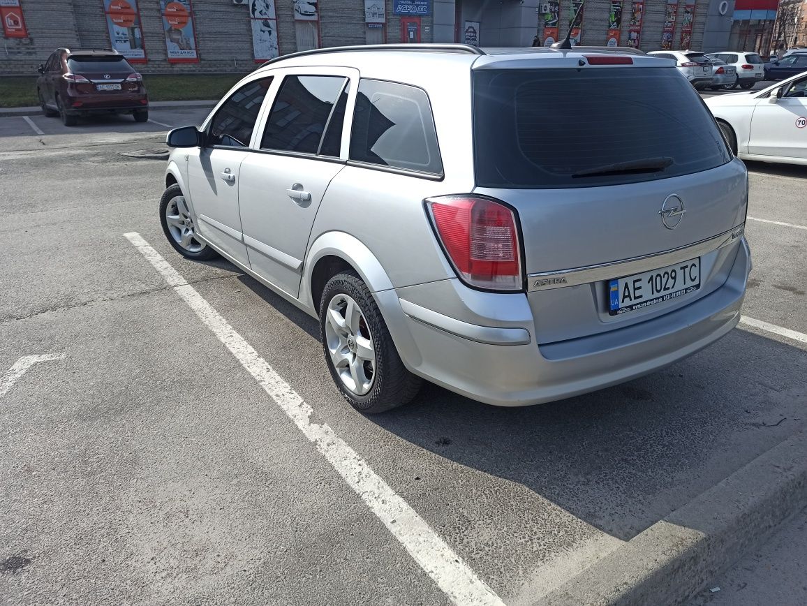 Opel Astra 1.9 cdti