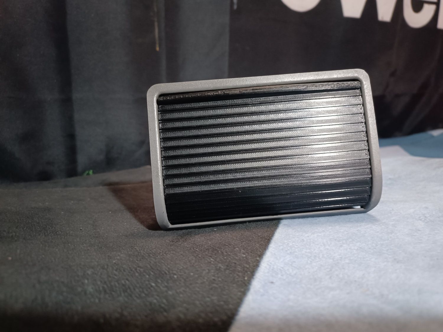 Cinzeiro para consola central bmw  compatível com todos os modelos e46