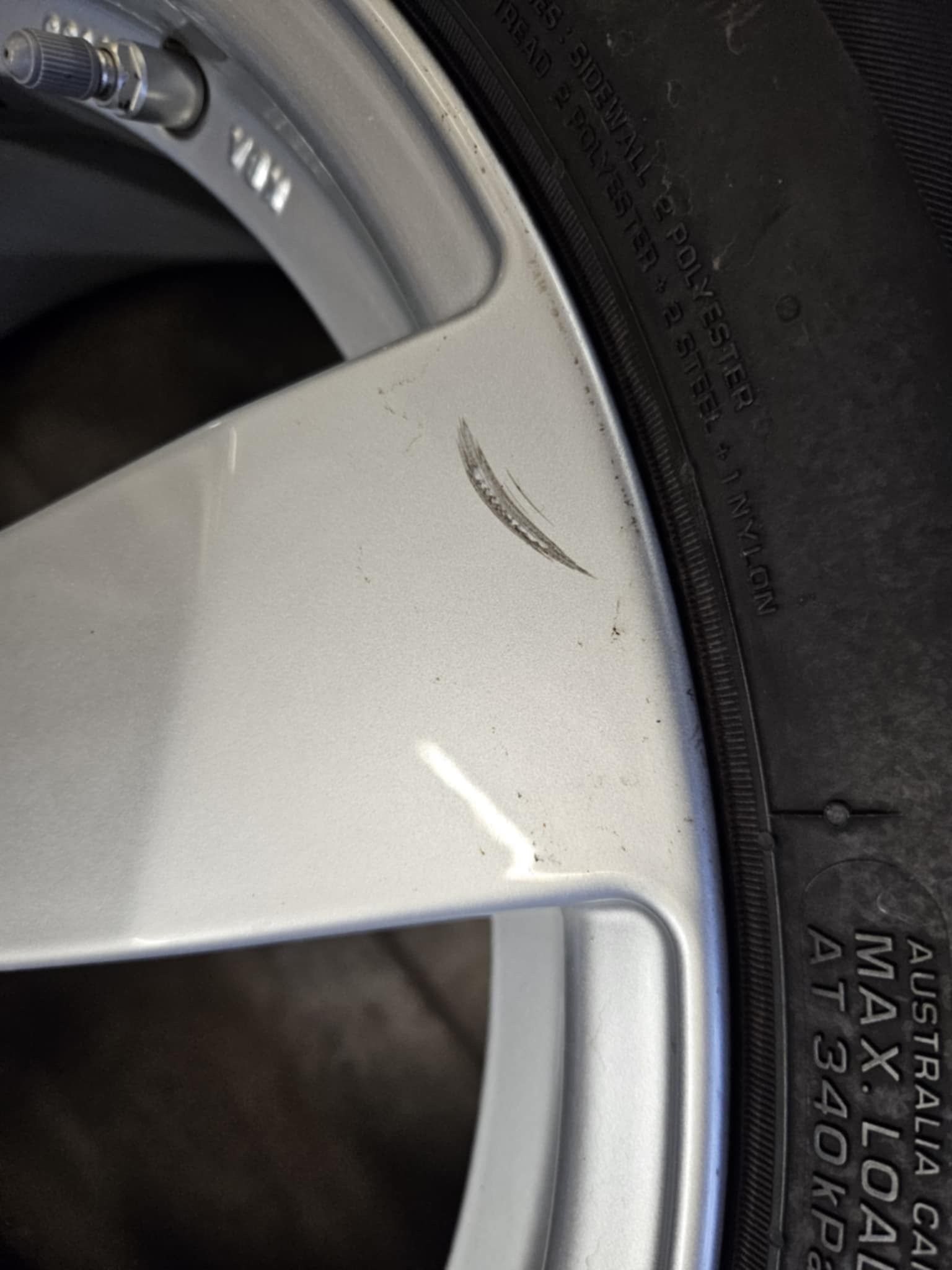 4x Felgi używane DEZENT TD 18 5x114,3 ET50 Hyundai / Kia / Mazda