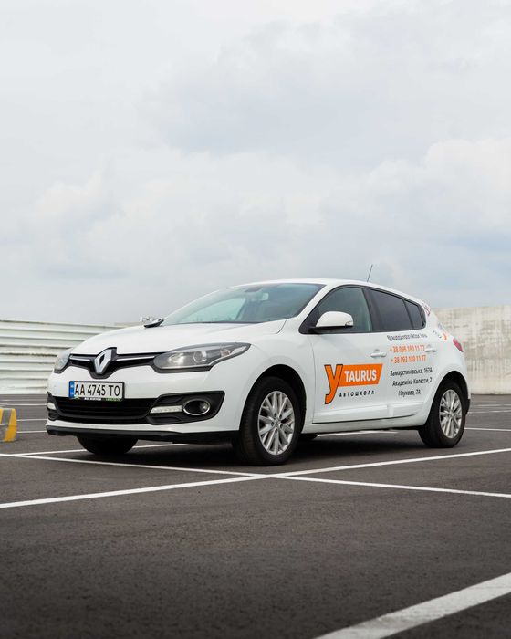 Уроки водіння, Автошкола Taurus, Автоінструктор з водіння