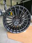 Felga alu - Carmani Karl 24 BM 18'' 5X112 ET45 - USZKODZONY RANT