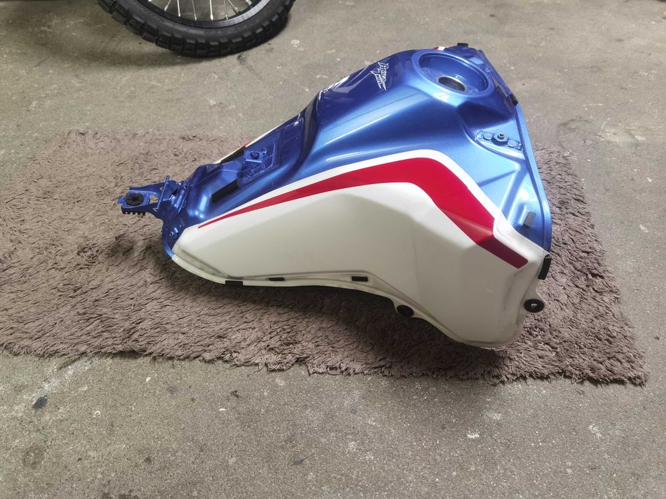 Zbiornik paliwa Honda Africa Twin Crf 1100