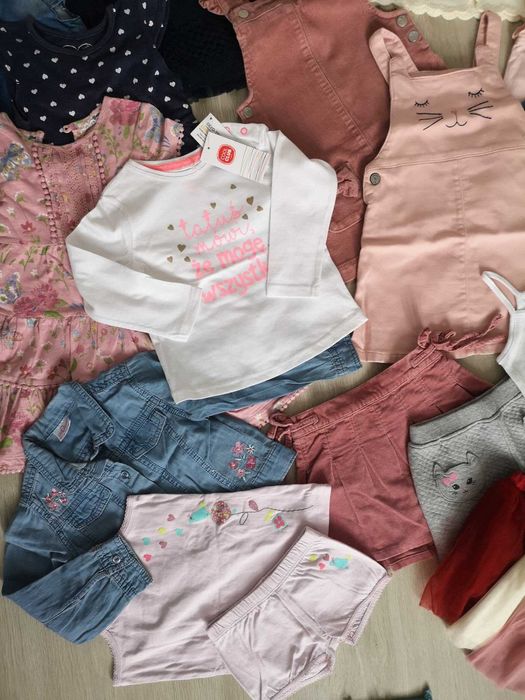 Paka 86-92 sukienki koszulki tshirt spódniczki tiul szefowa tatuś mówi