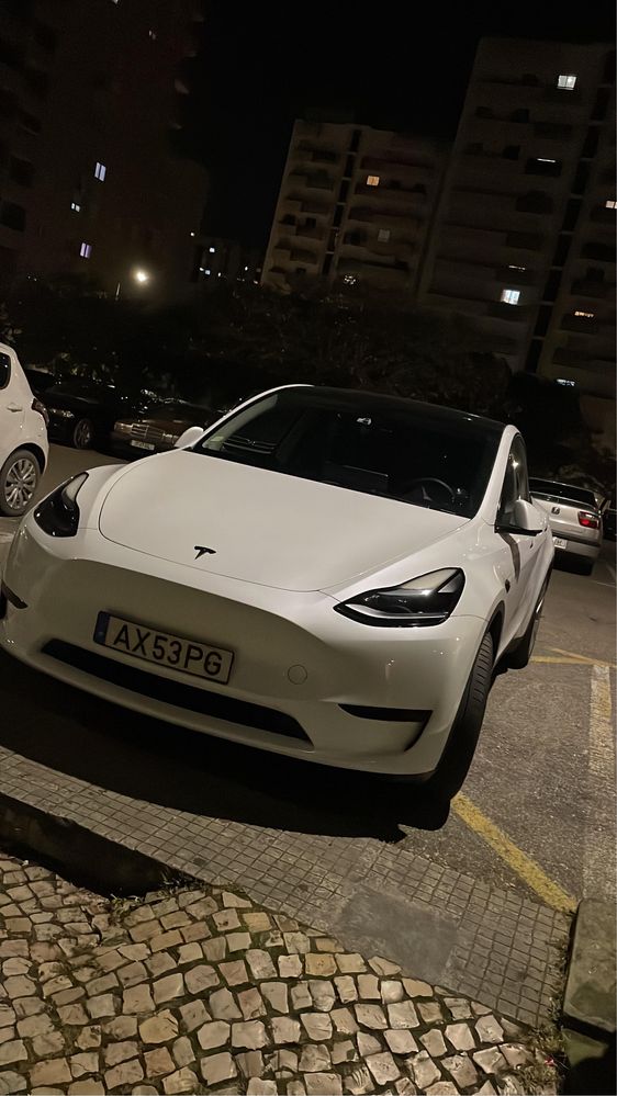 Tesla Model Y Rwd