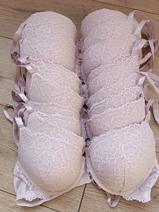 Жіночий бюстгальтер від Н&М