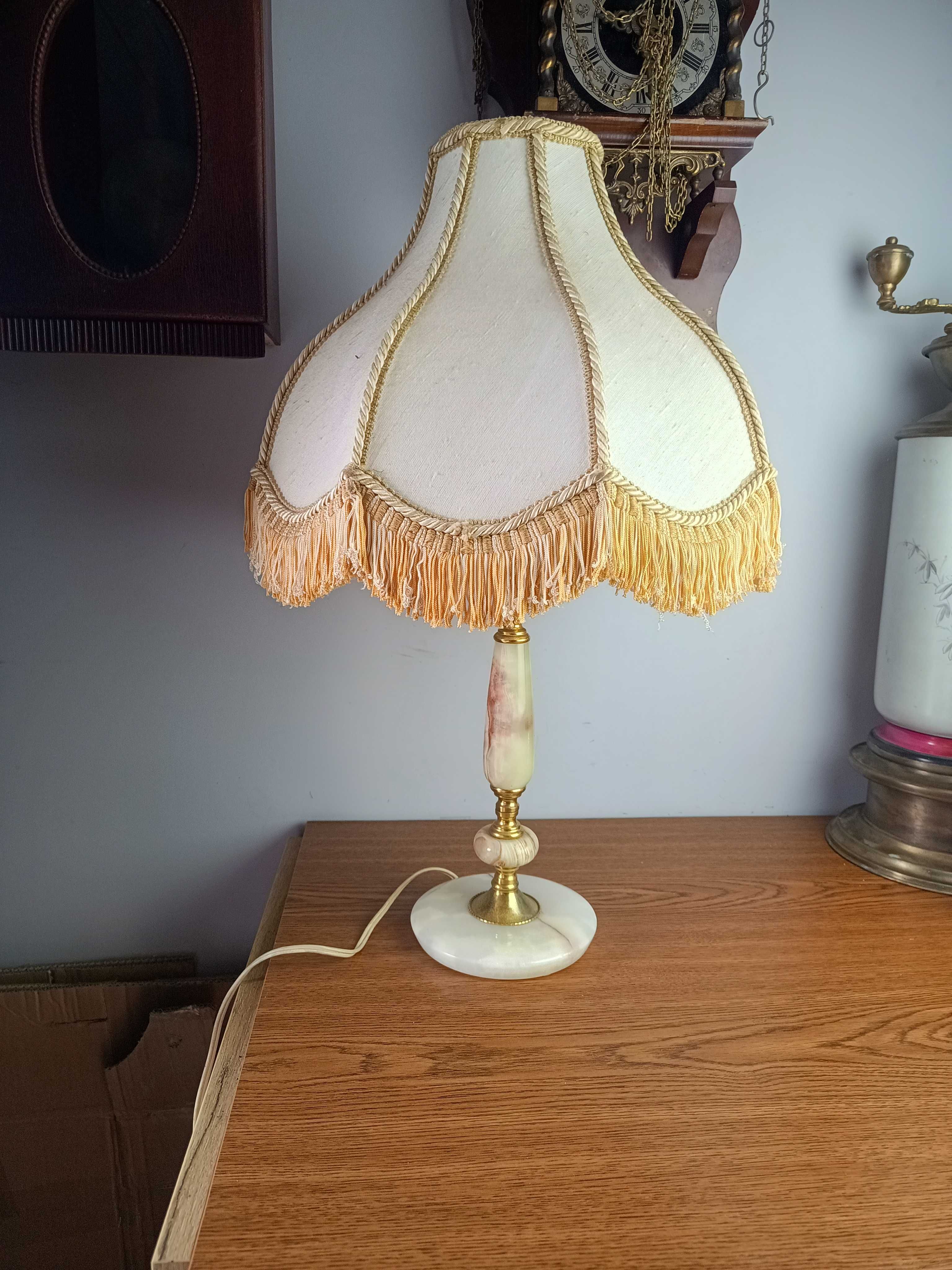 Lampa stojąca, onyks