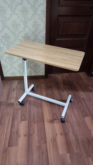 Mesa de apoio para cama usada