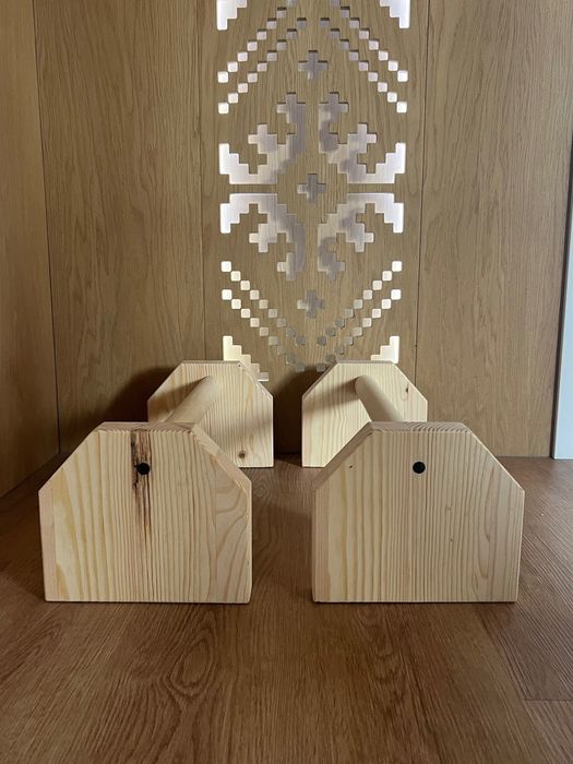 Паралетси ручної роботи з дерева