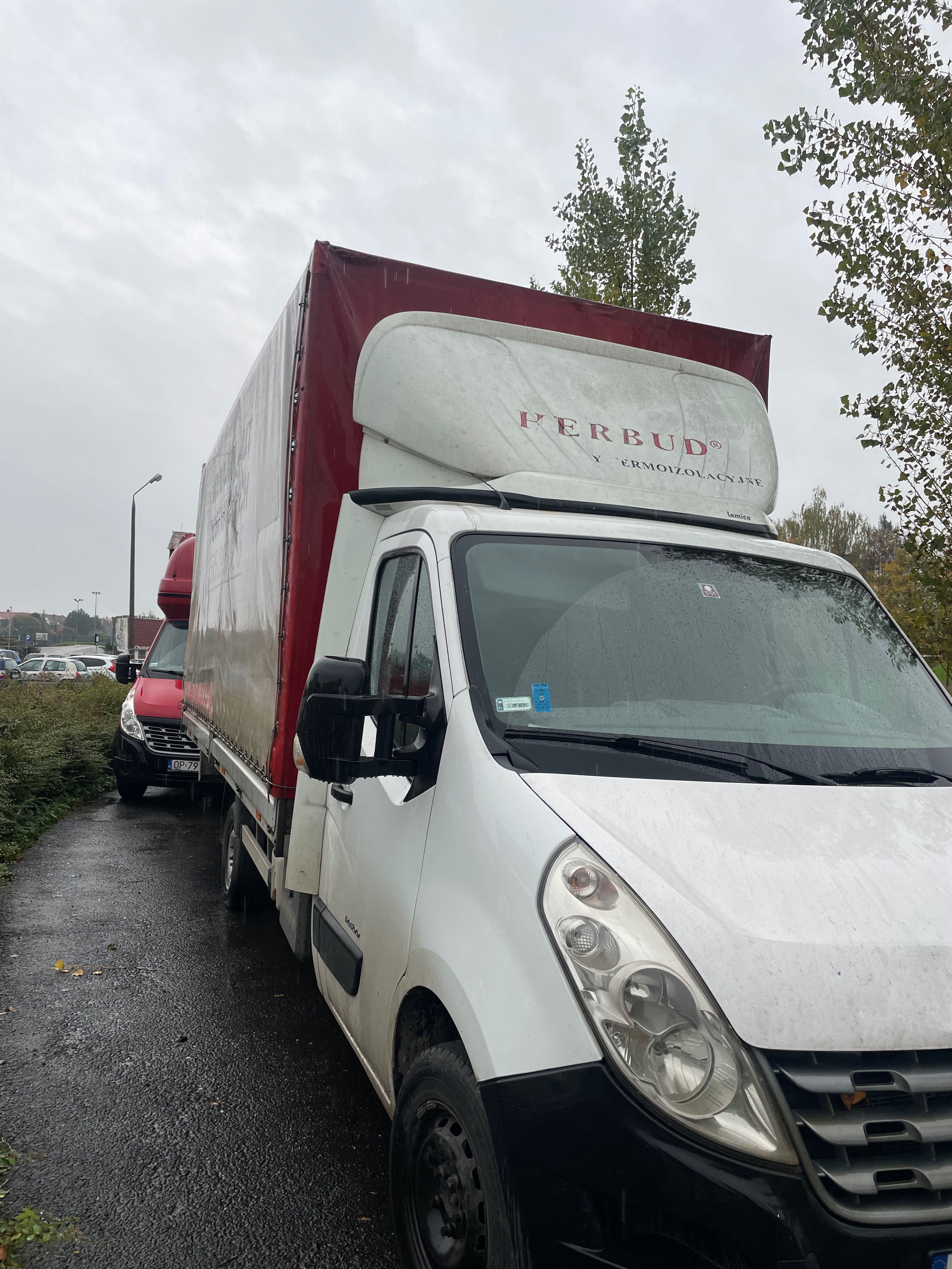 Wynajem busów Renault Master Plandeka 8,10,12 pal