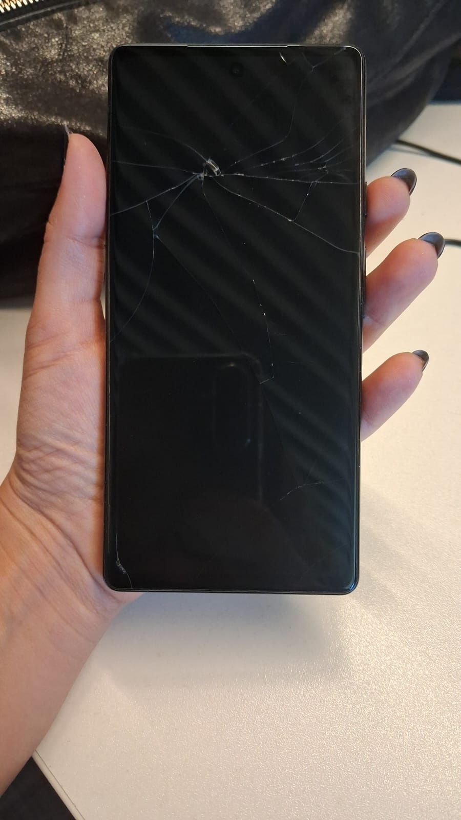 Google pixel 6a danificado