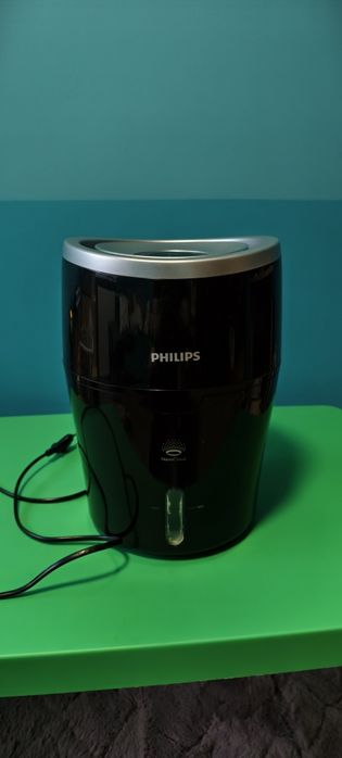 Nawilżacz powietrza Philips Serie 2000 HU4813 w bardzo dobrym stanie