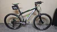 Bicicleta Ghost com travões shimano