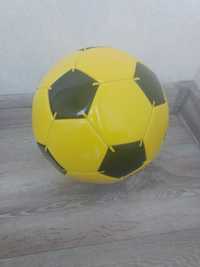 Футбольний м'яч жовтий 5 розмір