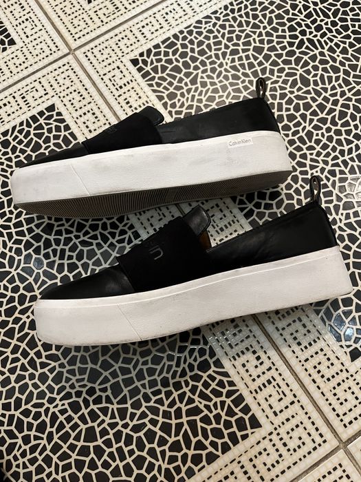 Calvin Klein сліпони