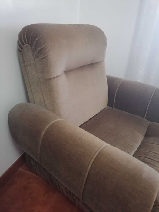 Sofá individual de veludo verde seco