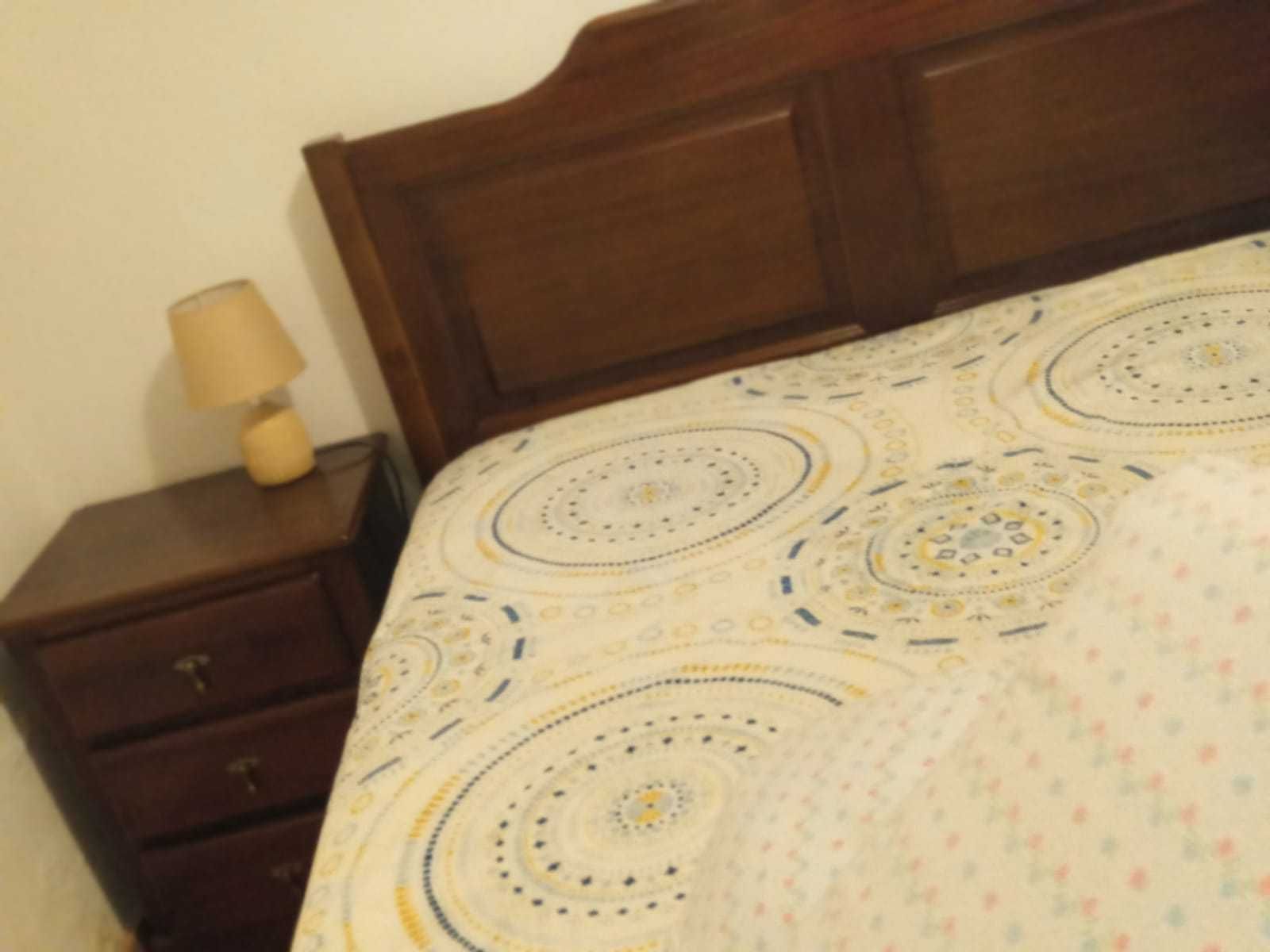 Conjunto de Cama de Casal Cerejeira