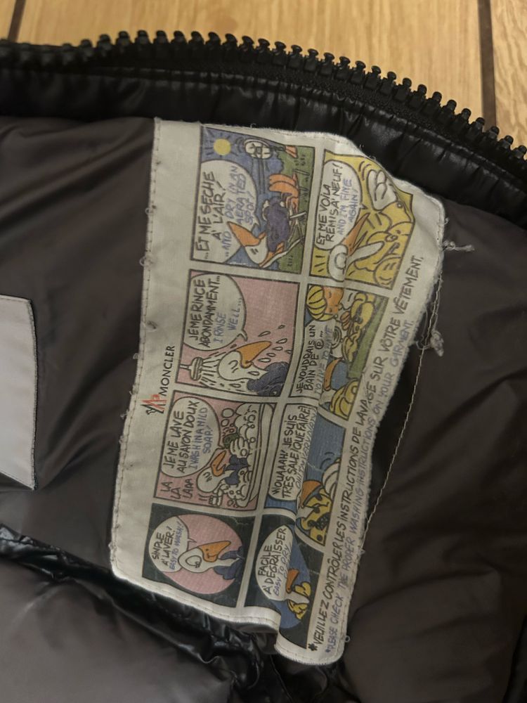 Sprzedam kamizelke moncler