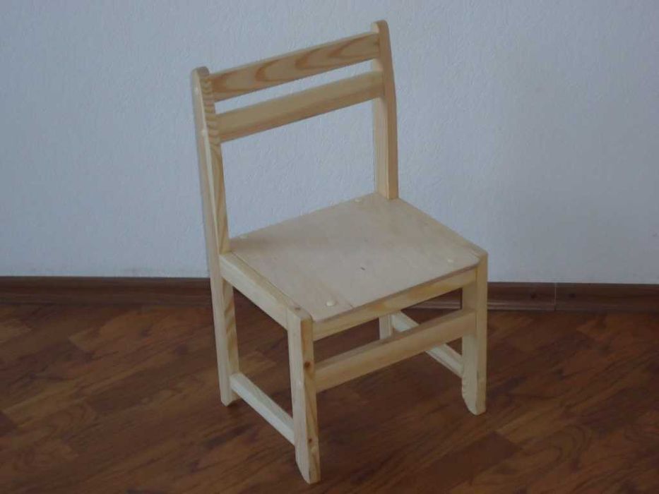 Стілець дитячий дерев'яний