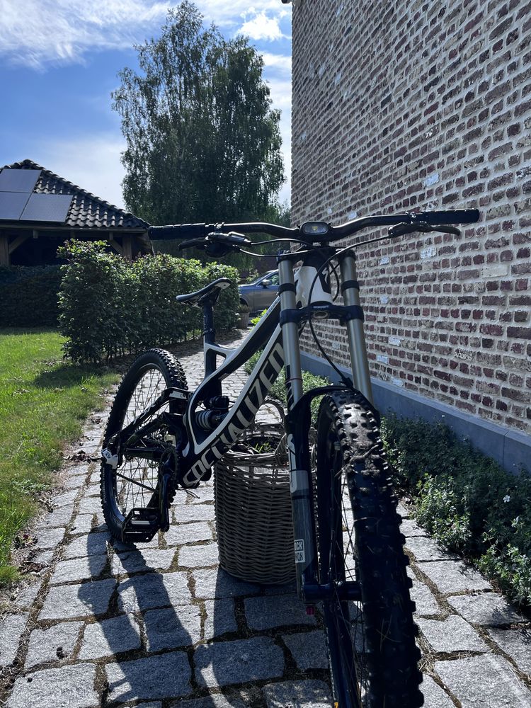 Specialized Demo 8