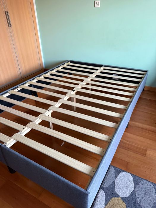 Cama 1,40x2,00 com um ano
