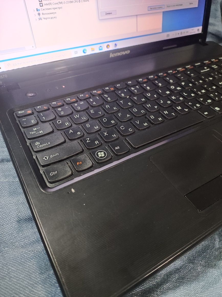 Ноутбук Lenovo G570. i3-2310/Ram 3gb/HDD 500