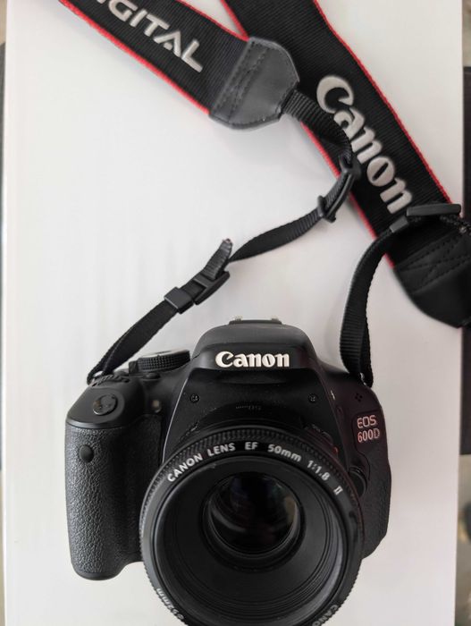 Canon 600D + lente Canon 50mm