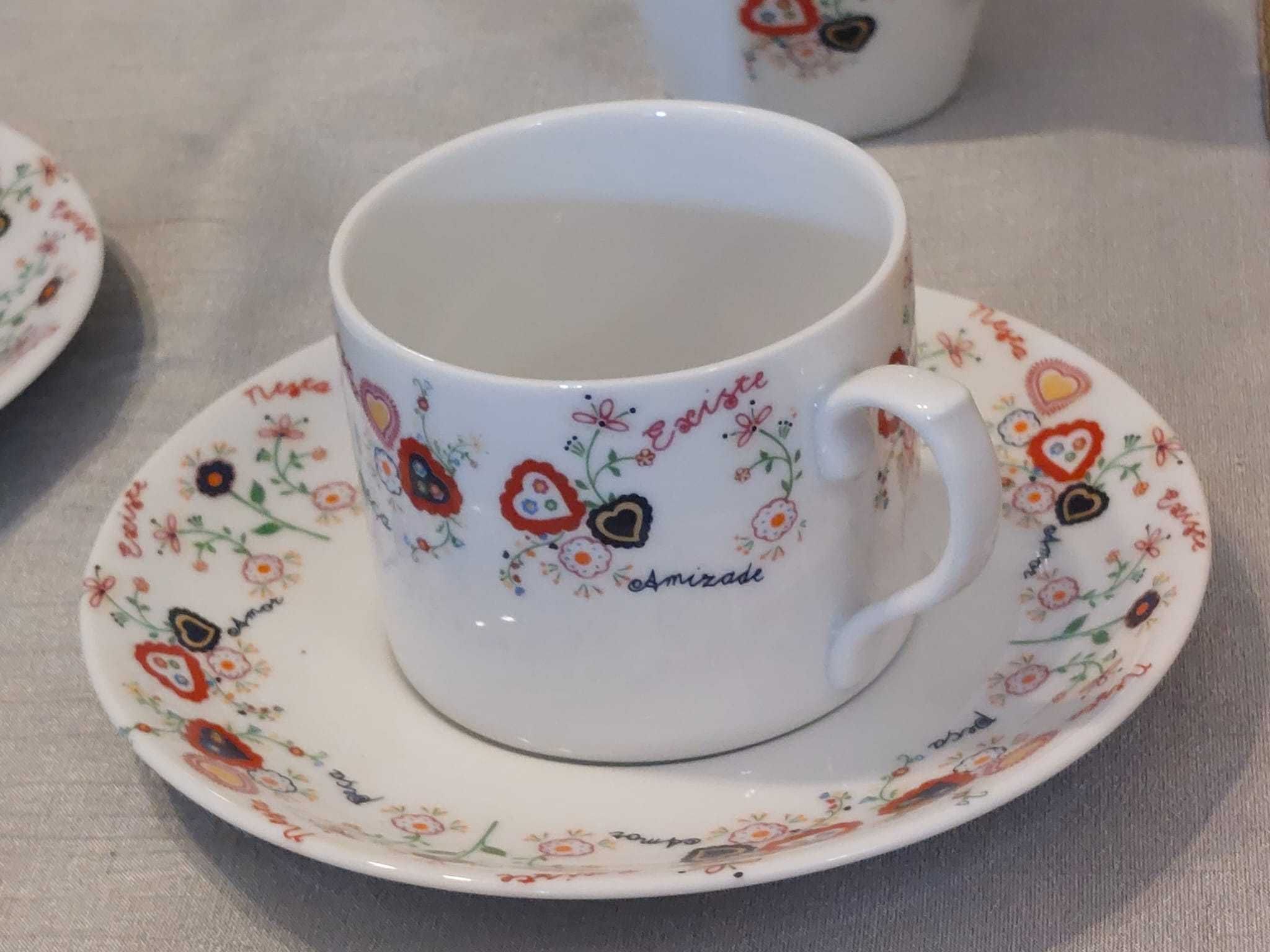 Magnifico Serviço de Chá e Café em Porcelana 15 pçs *NOVO*