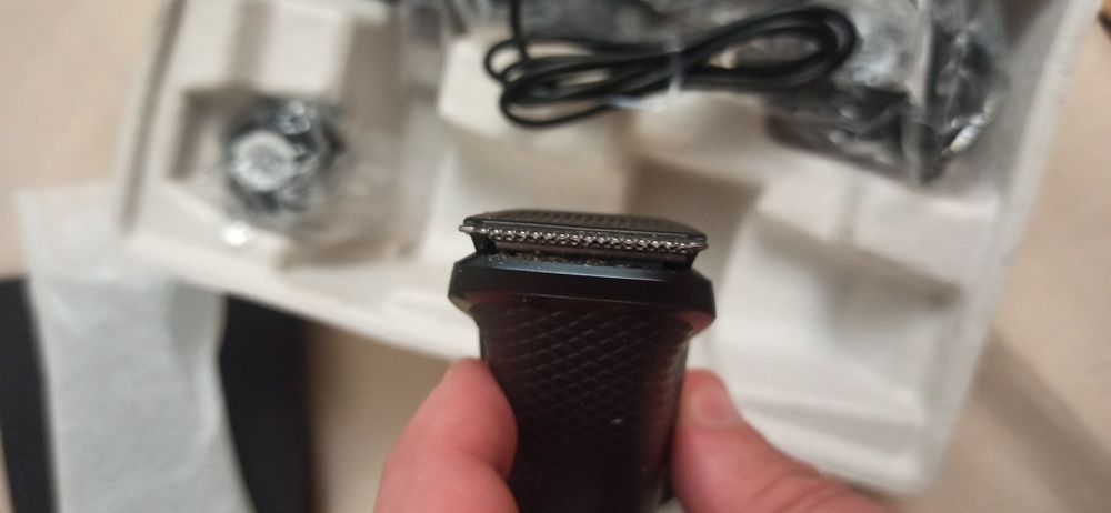 Чоловічий тример 7 в 1