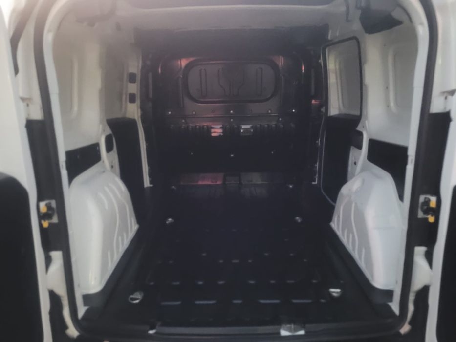 Doskonały Doblo 1.4T z Instalacją CNG  z DE  serwis  zobacz