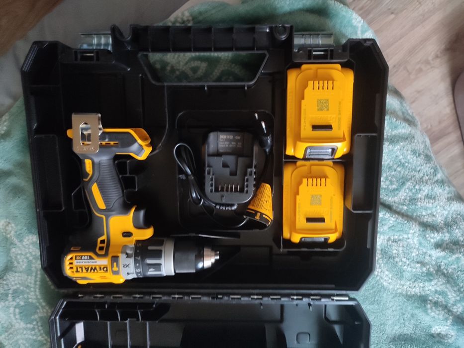 Sprzedam wkrętarko- wiertarkę DeWalt