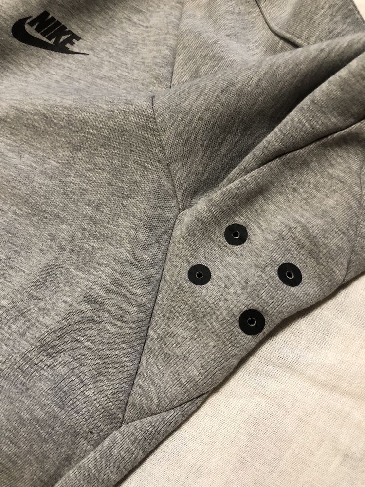 Nike tech fleece