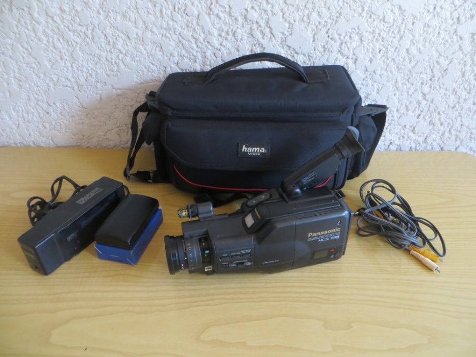 Câmara de filmar PANASONIC. Kit completo!!!