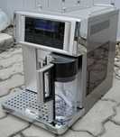 Кофемашина DeLonghi ESAM 6704 PrimaDonna Avant  молочник капучинатор