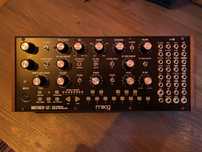 Sintetizador Moog Mother 32