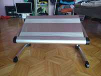 Regulowany stolik nocny na laptopa