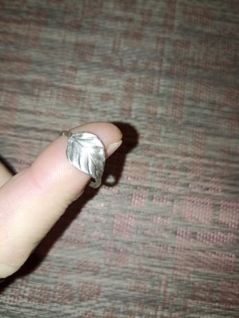 Продам кольцо из серебра 925 проба