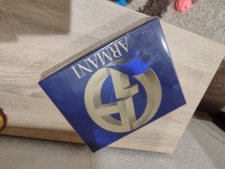 парфуми .Набір Армані  ,оригінал,терміново 2500грн