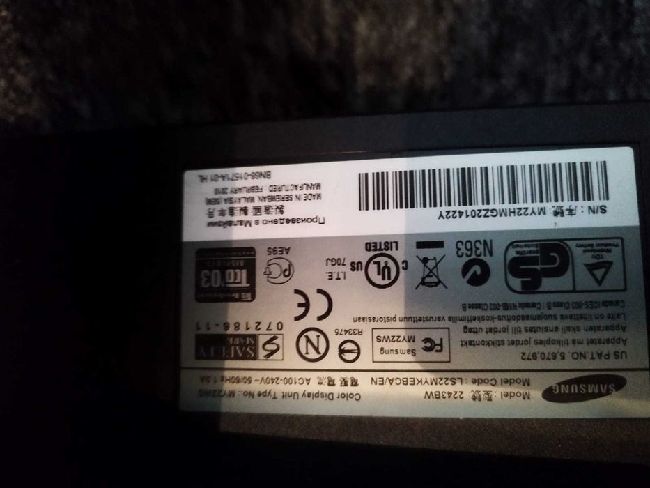 Monitor samsung - 22 cale