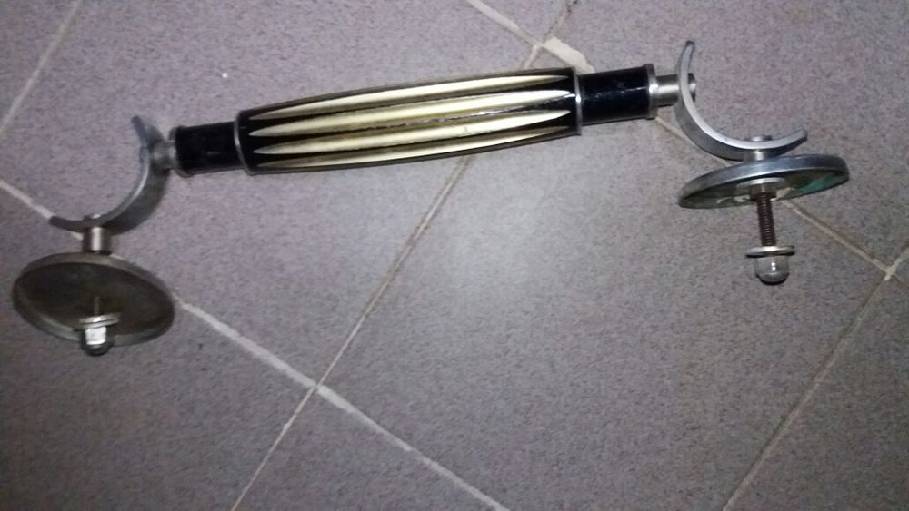 Puchador dobradiças porta de entrada