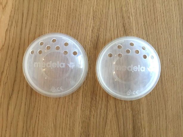 Conchas Medela (protectoras de mamilos) + 48 discos absorventes - novo