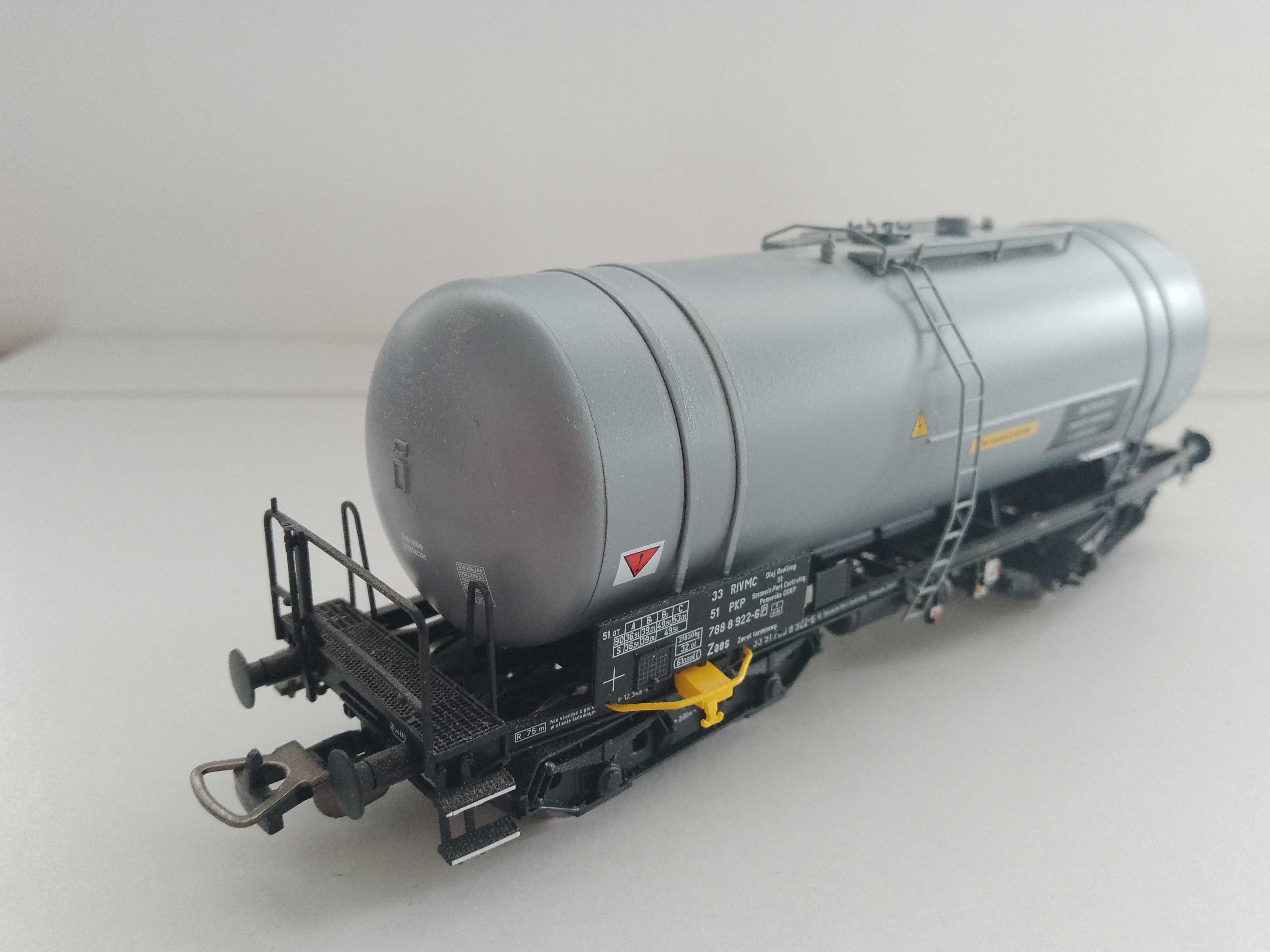 wagon cysterna piko