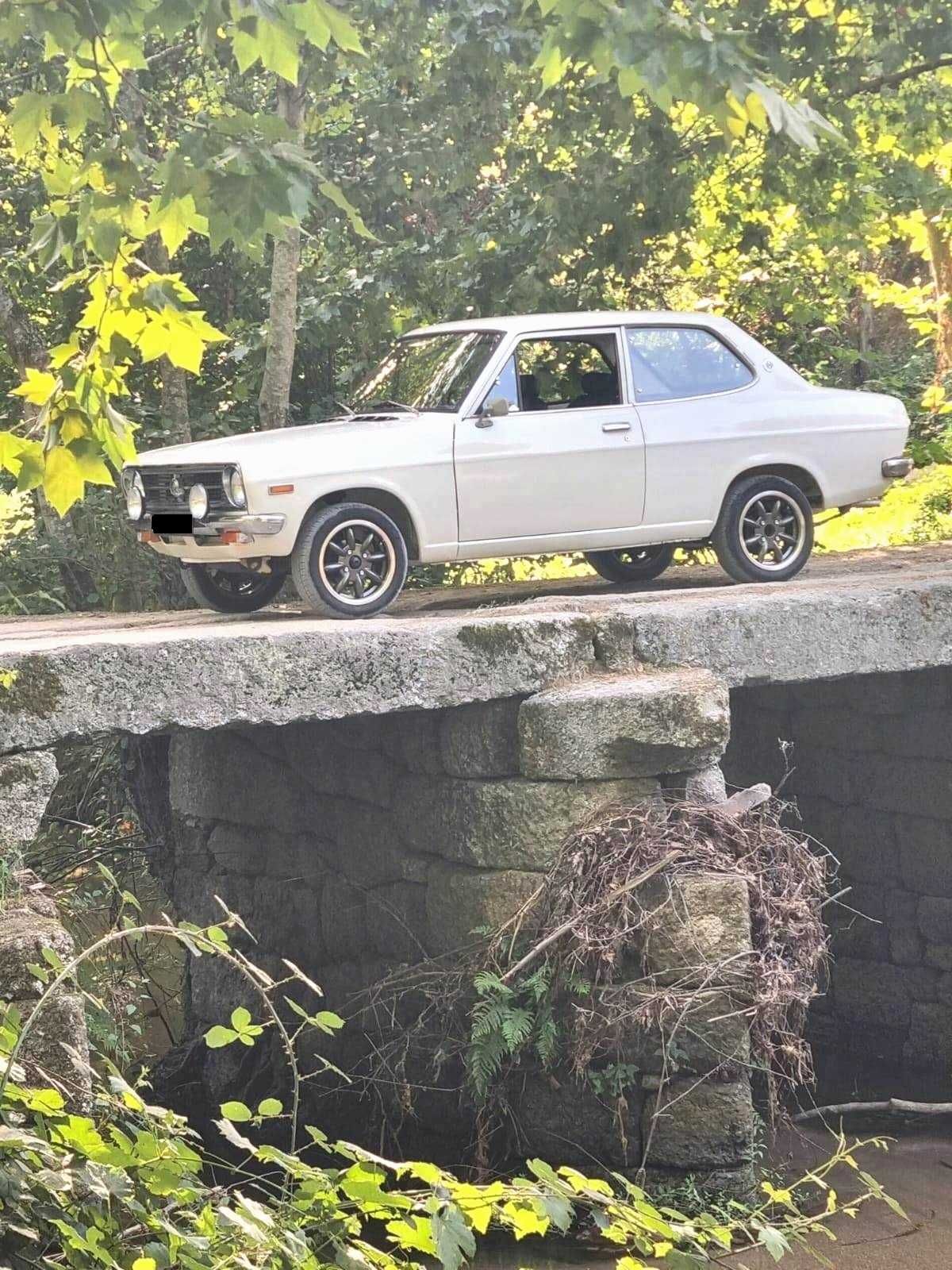 Datsun 1200 Sedan Deluxe 2 Portas