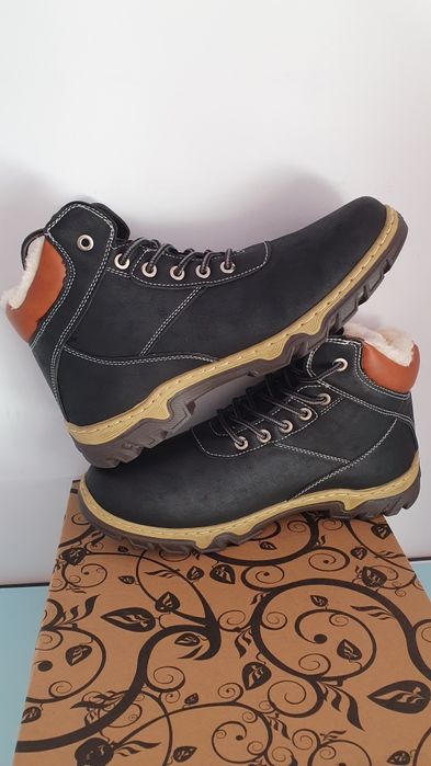 Buty nowe męskie zimowe ocieplane Rozmiar 44  wkładka 27.5-28 cm