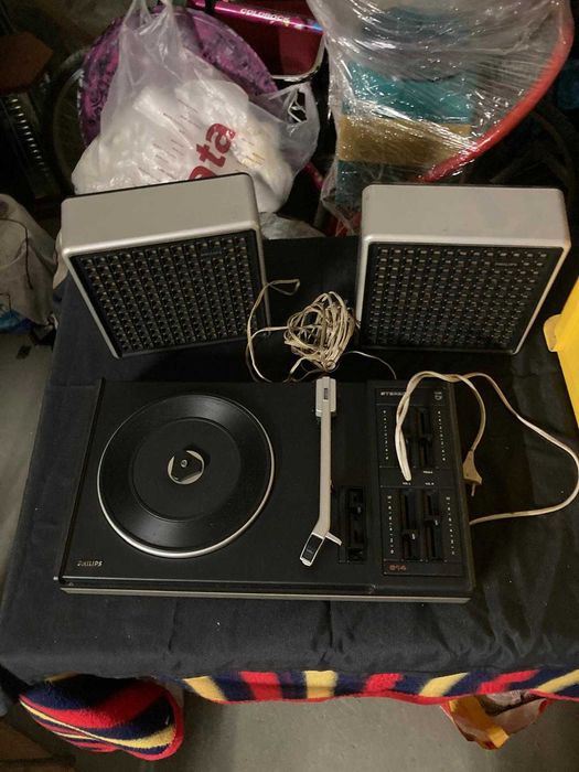 Gira discos PHILIPS vintage