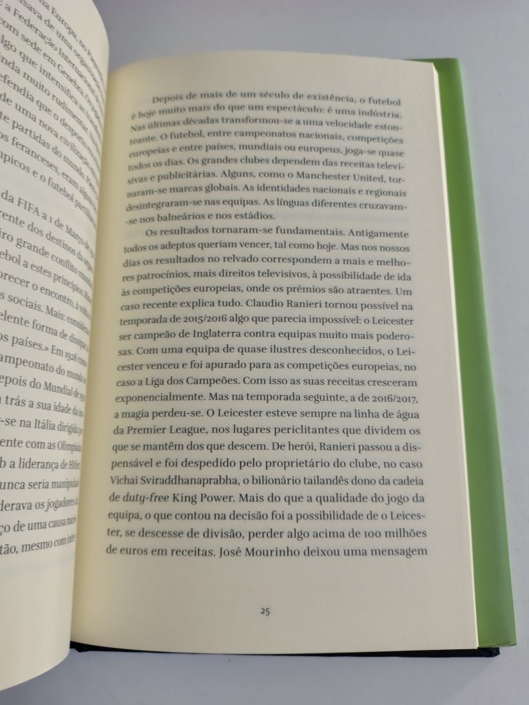 Futebol, o estádio global, de Fernando Sobral