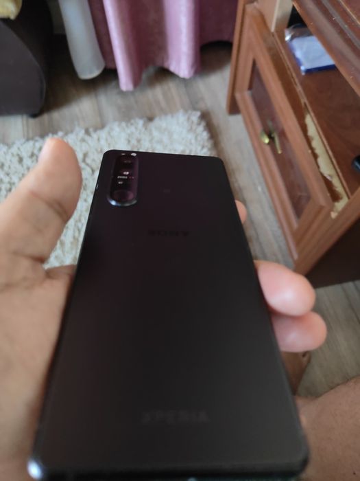 Обменяю Sony Xperia 1 mark 3 12/256