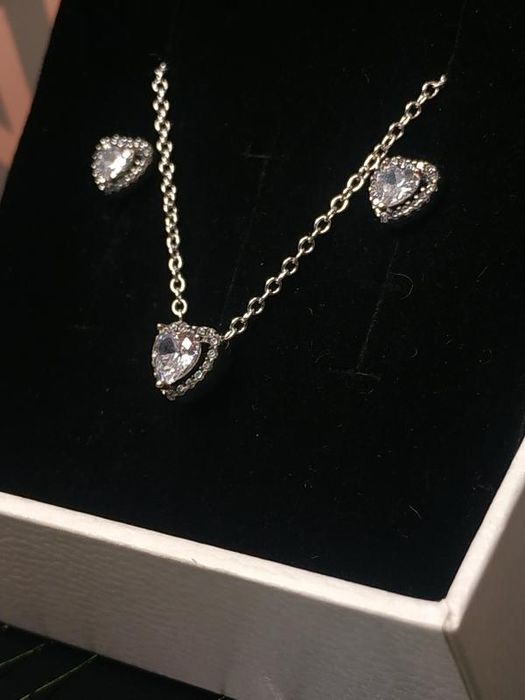 Срібний комплект pandora з серцем кольє і сережки пусети пандора