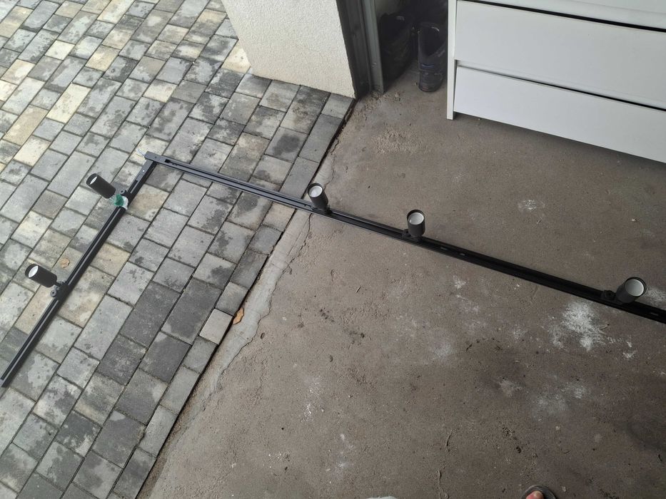 Lampa na systemie szynowym