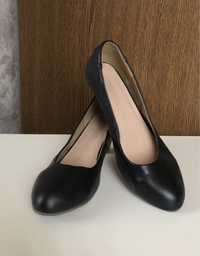 Новые. Фирменные чёрные туфли в офис Bonprix. 39 размер